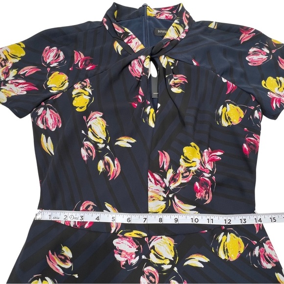 Banana Republic New Dress Twist Neck Short Sleeve Sheath Floral Navy Blue 0 XS - Picture 13 of 16